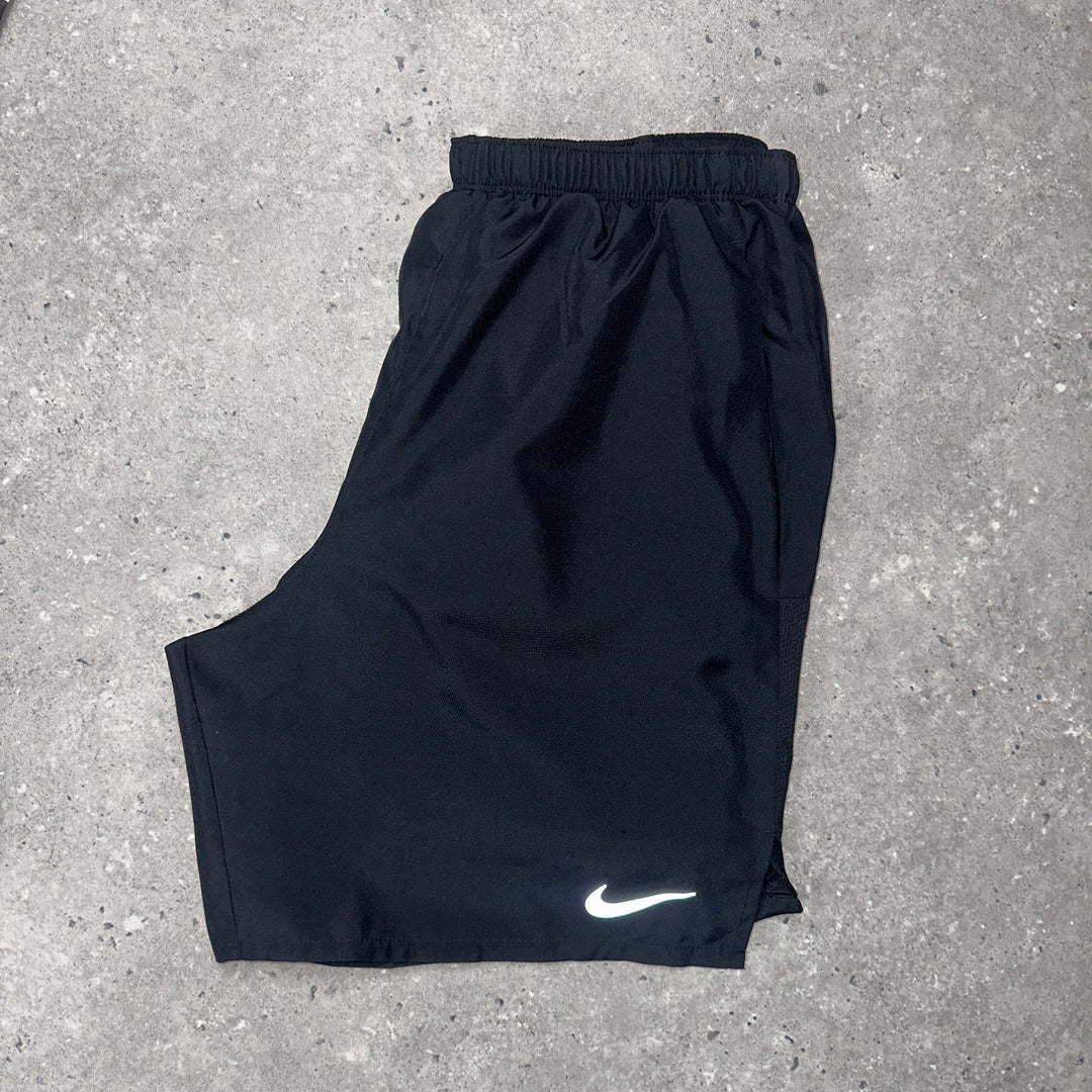 Nike Challenger 7” Shorts