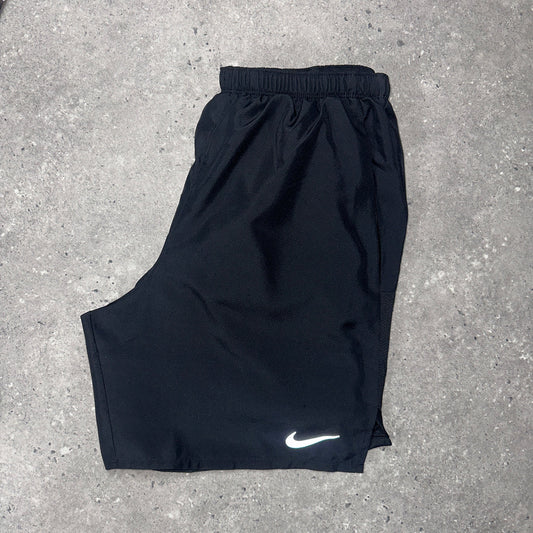 Nike Challenger 7” Shorts